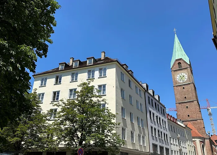 Der Tannenbaum מלון 2*