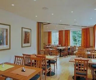 Der Tannenbaum 2* מינכן