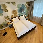 Hotel Der Tannenbaum 2*