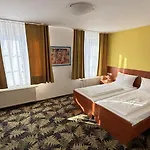 Der Tannenbaum Hotel 2*